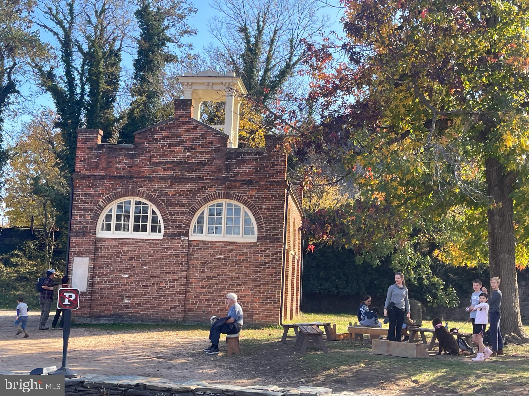 BOLIVAR ESTATES - Residential Lease