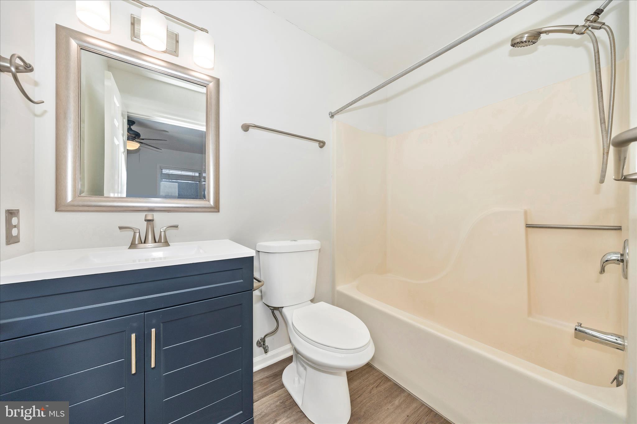 BOLIVAR ESTATES - Residential Lease