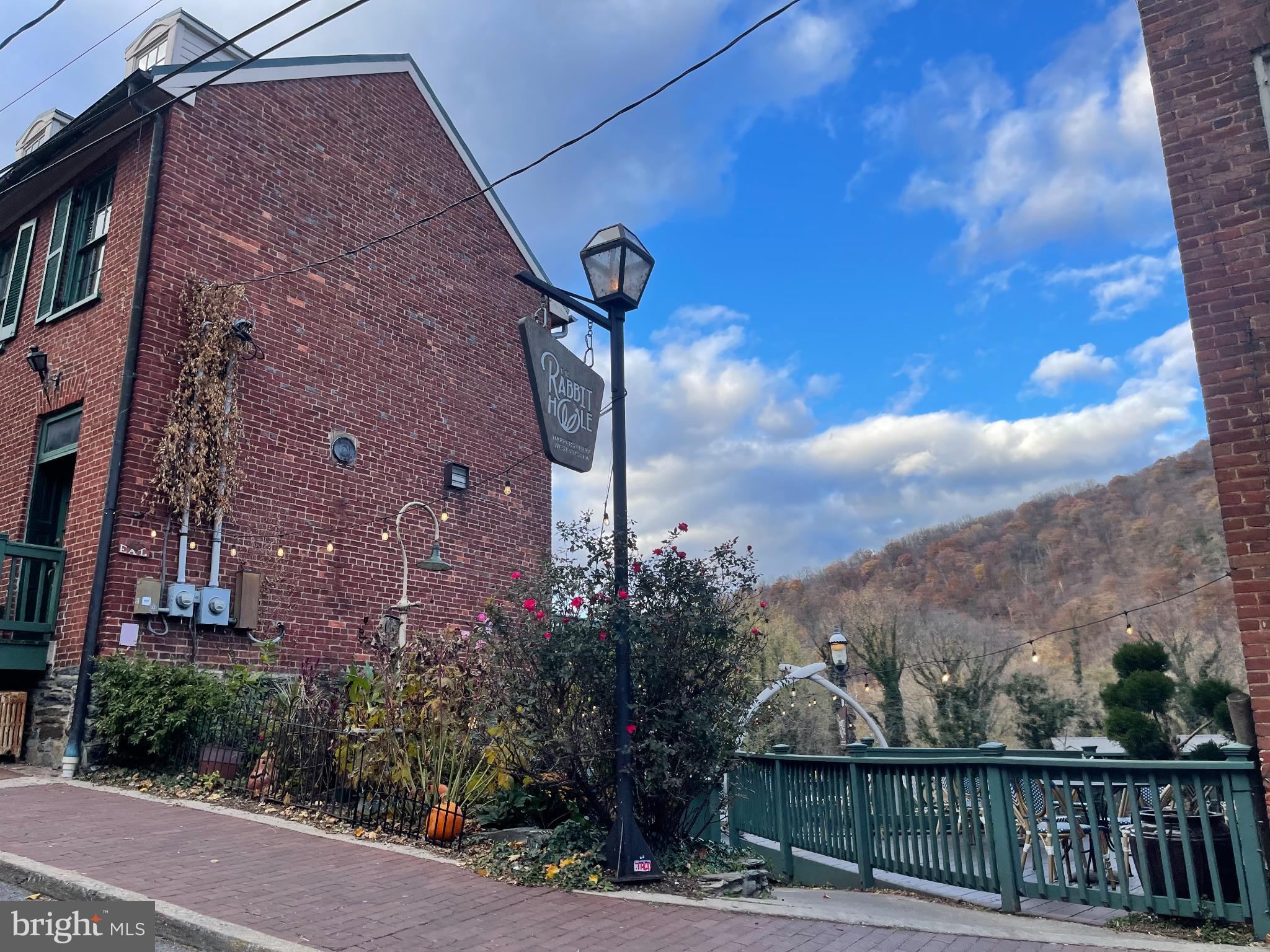 BOLIVAR ESTATES - Residential Lease