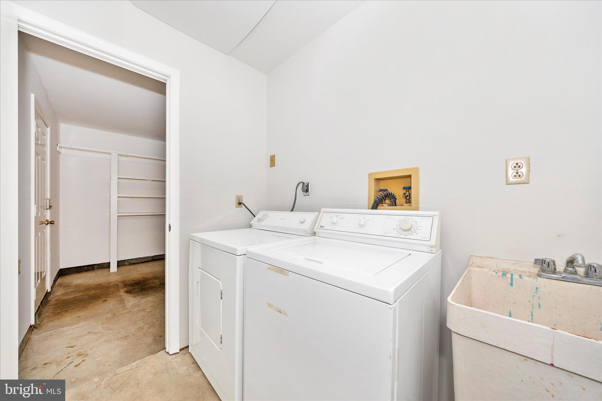 BOLIVAR ESTATES - Residential Lease