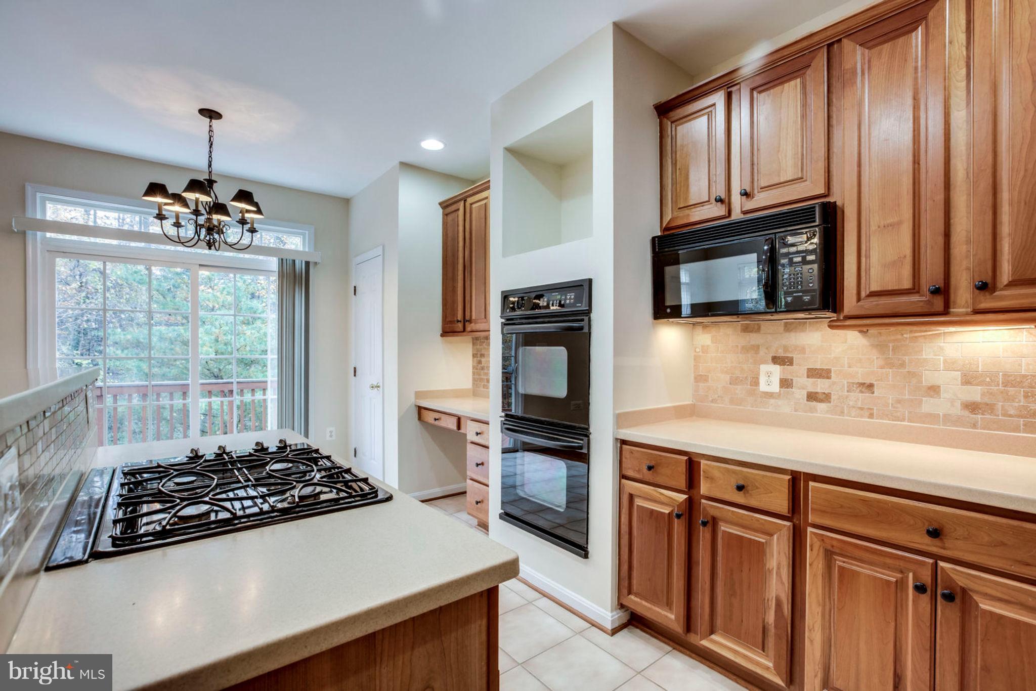 TOWNES OF MANCHESTER WOODS - Residential