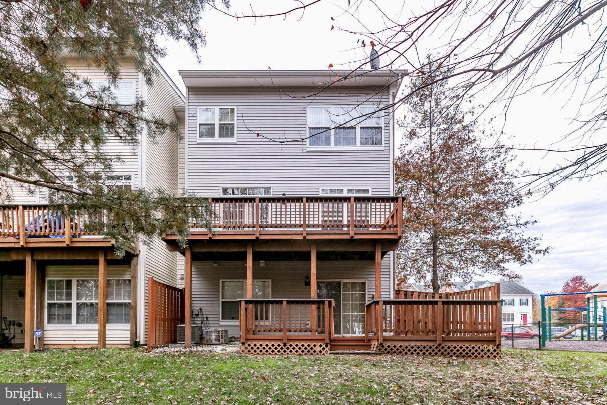 TOWNES OF MANCHESTER WOODS - Residential