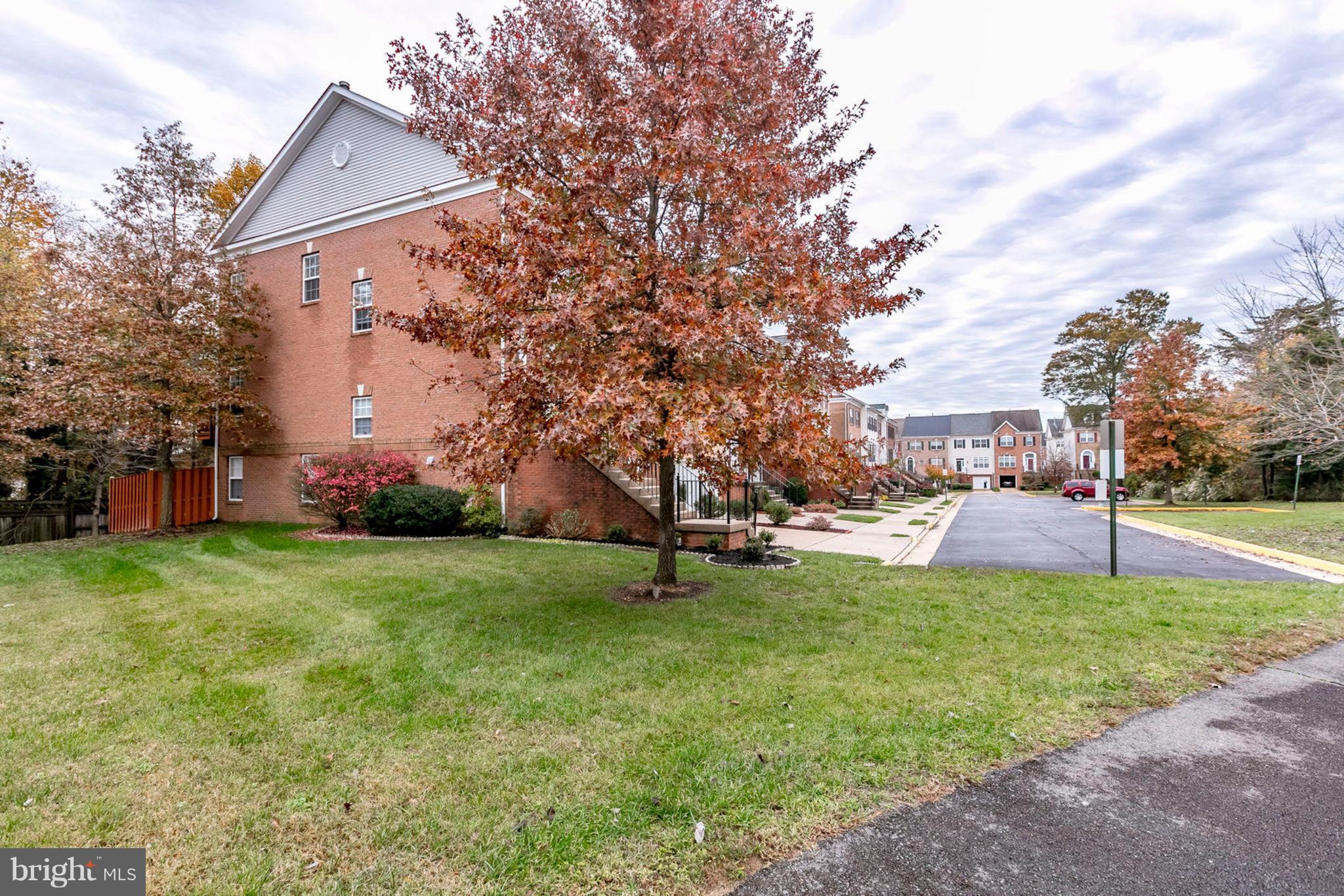 TOWNES OF MANCHESTER WOODS - Residential