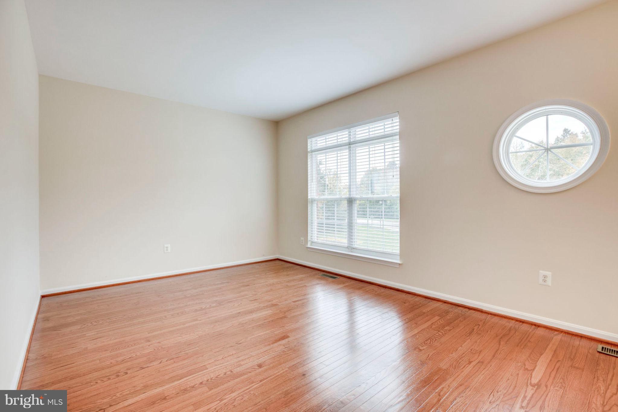 TOWNES OF MANCHESTER WOODS - Residential