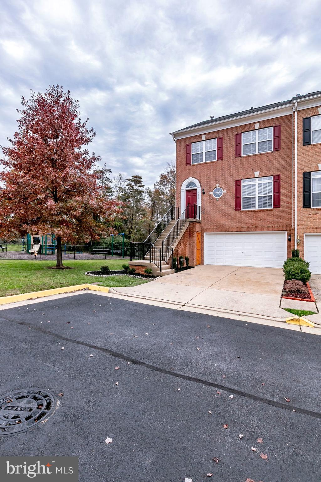 TOWNES OF MANCHESTER WOODS - Residential