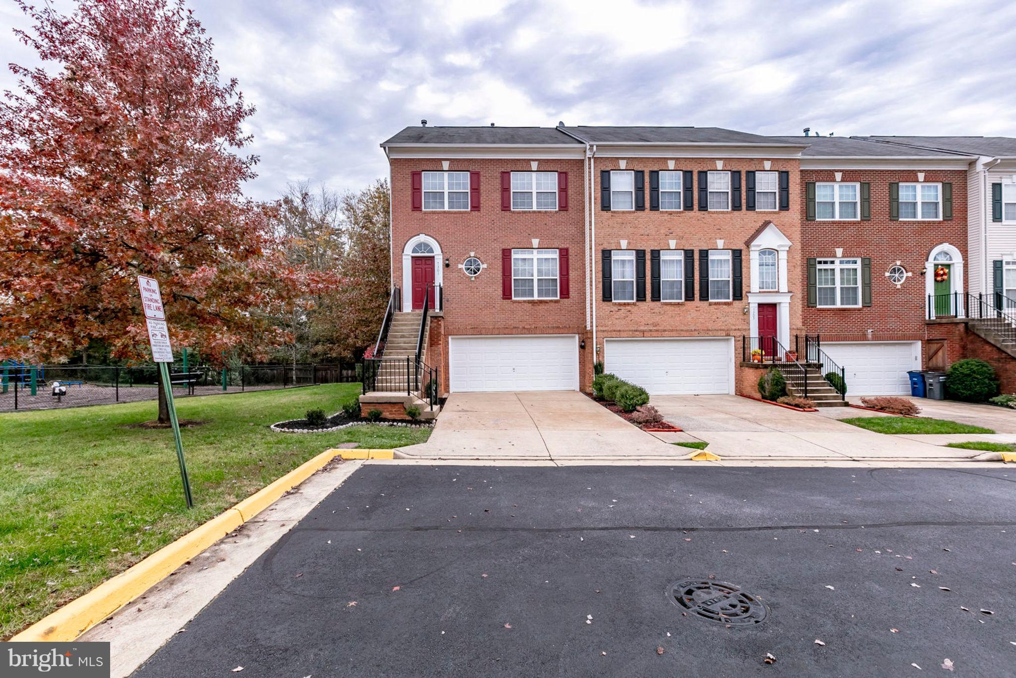 TOWNES OF MANCHESTER WOODS - Residential