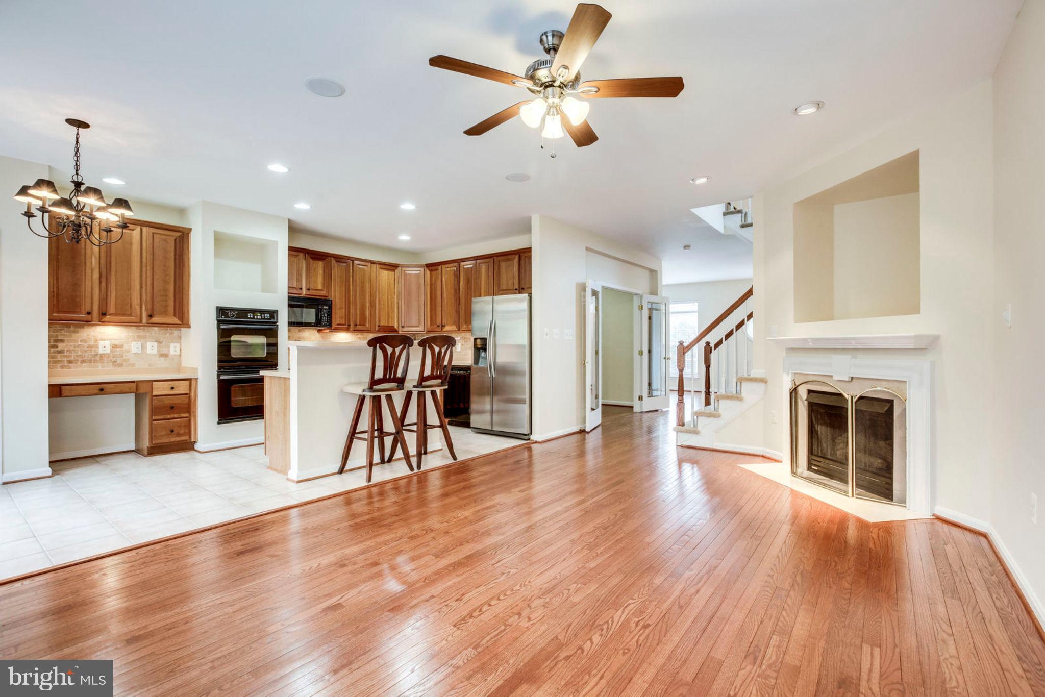 TOWNES OF MANCHESTER WOODS - Residential