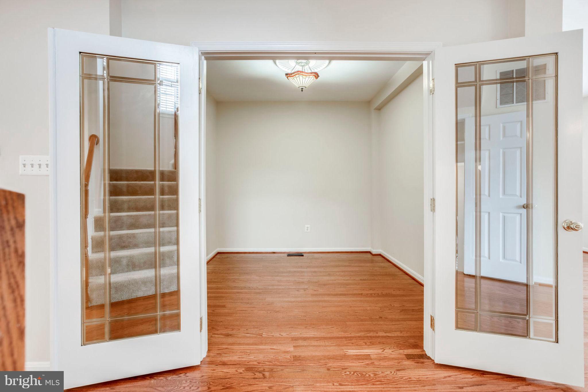 TOWNES OF MANCHESTER WOODS - Residential