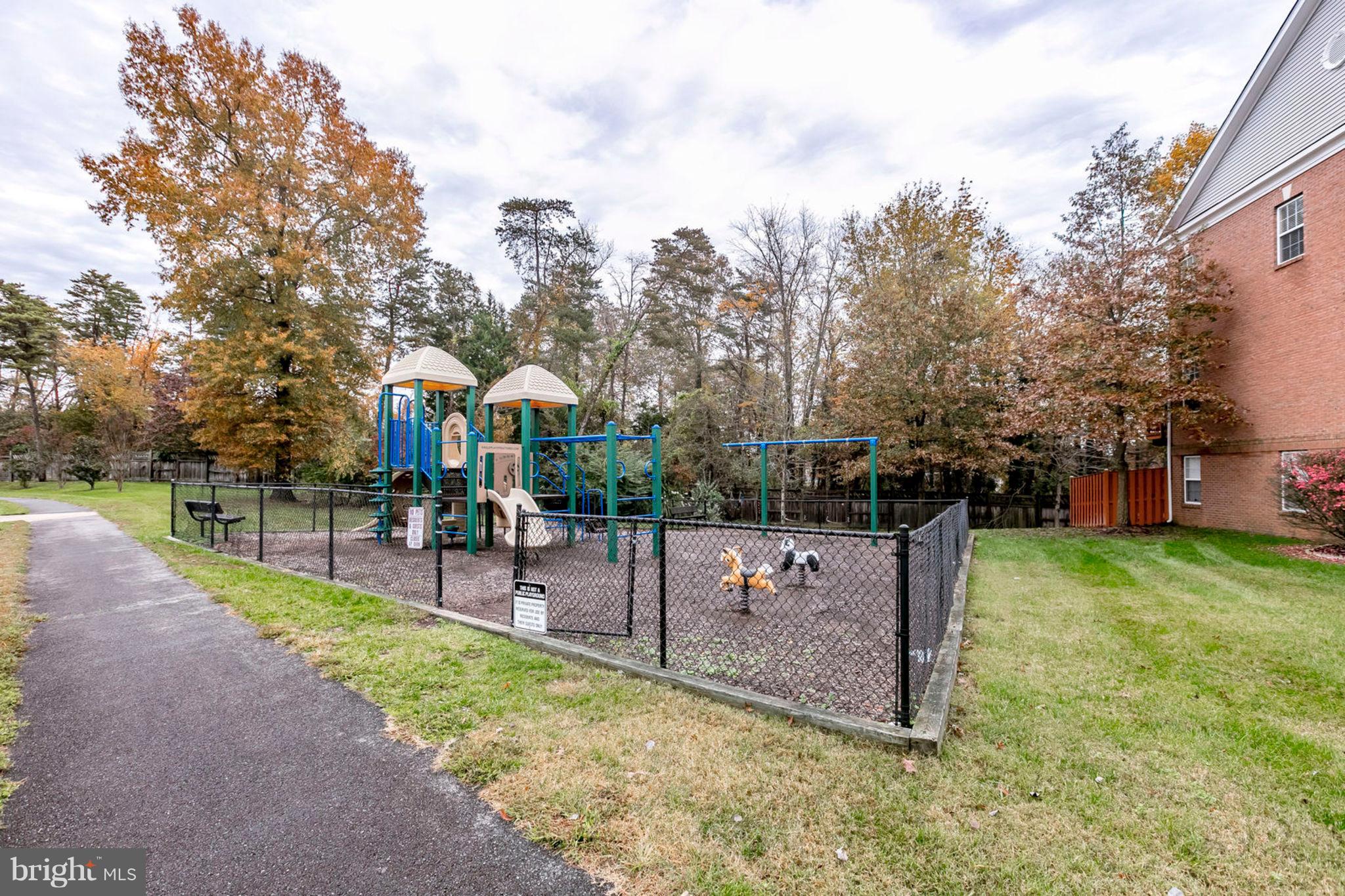 TOWNES OF MANCHESTER WOODS - Residential