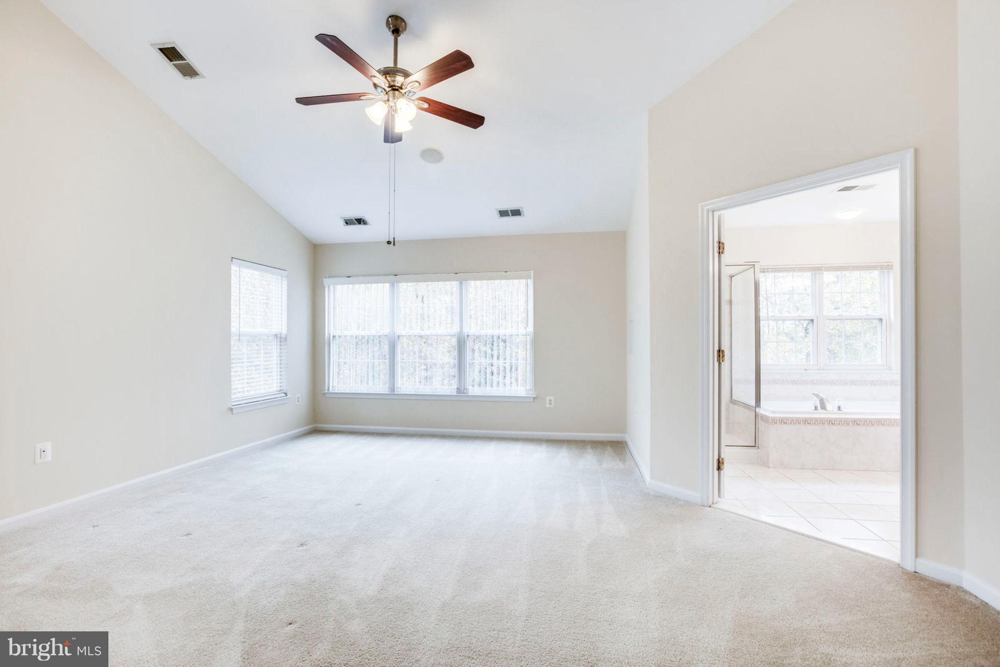 TOWNES OF MANCHESTER WOODS - Residential