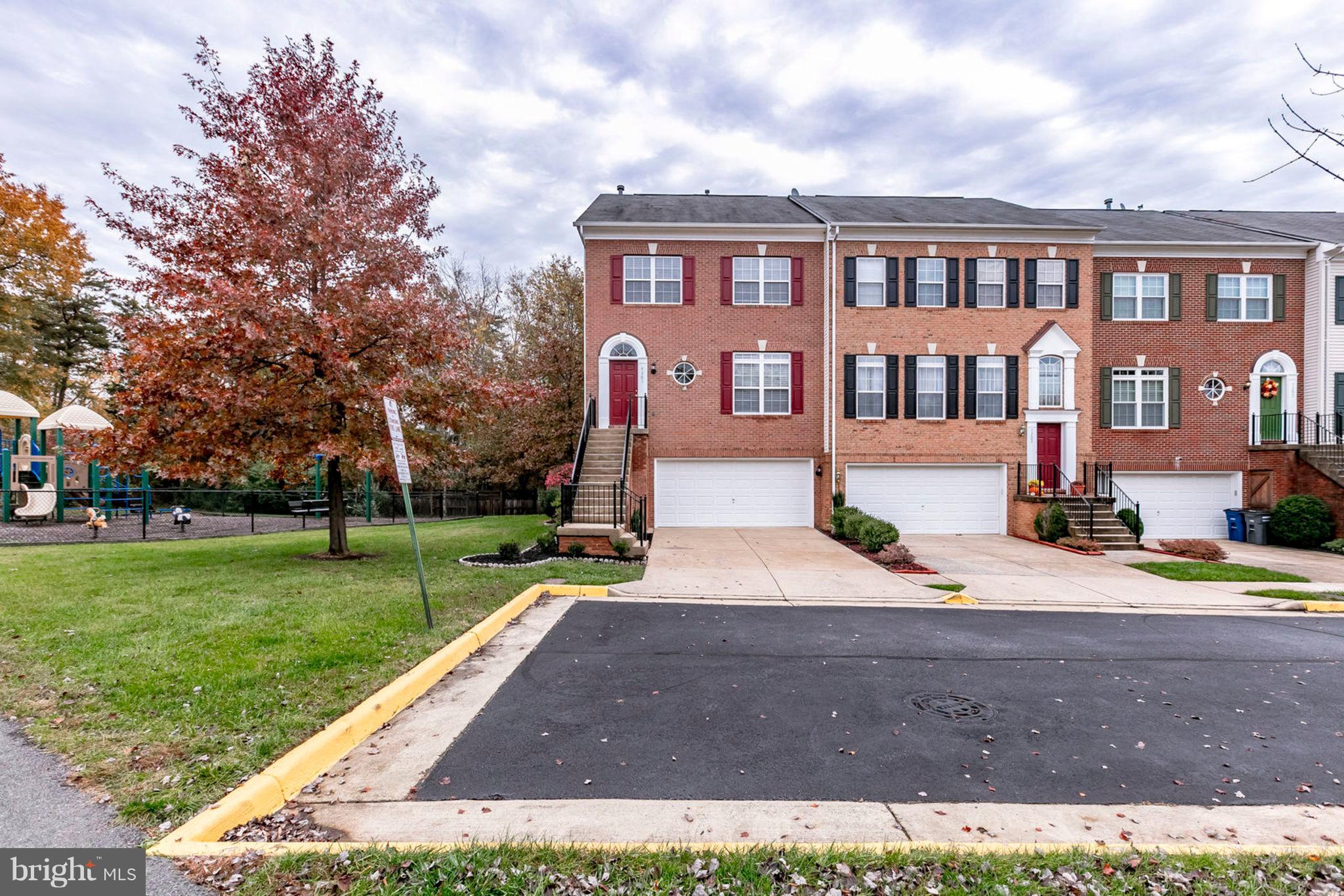 TOWNES OF MANCHESTER WOODS - Residential