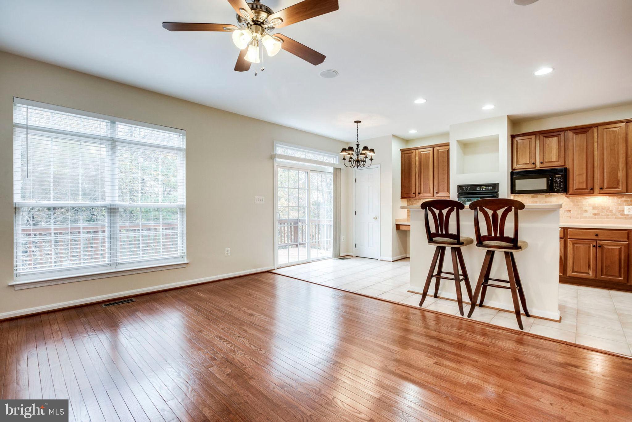 TOWNES OF MANCHESTER WOODS - Residential