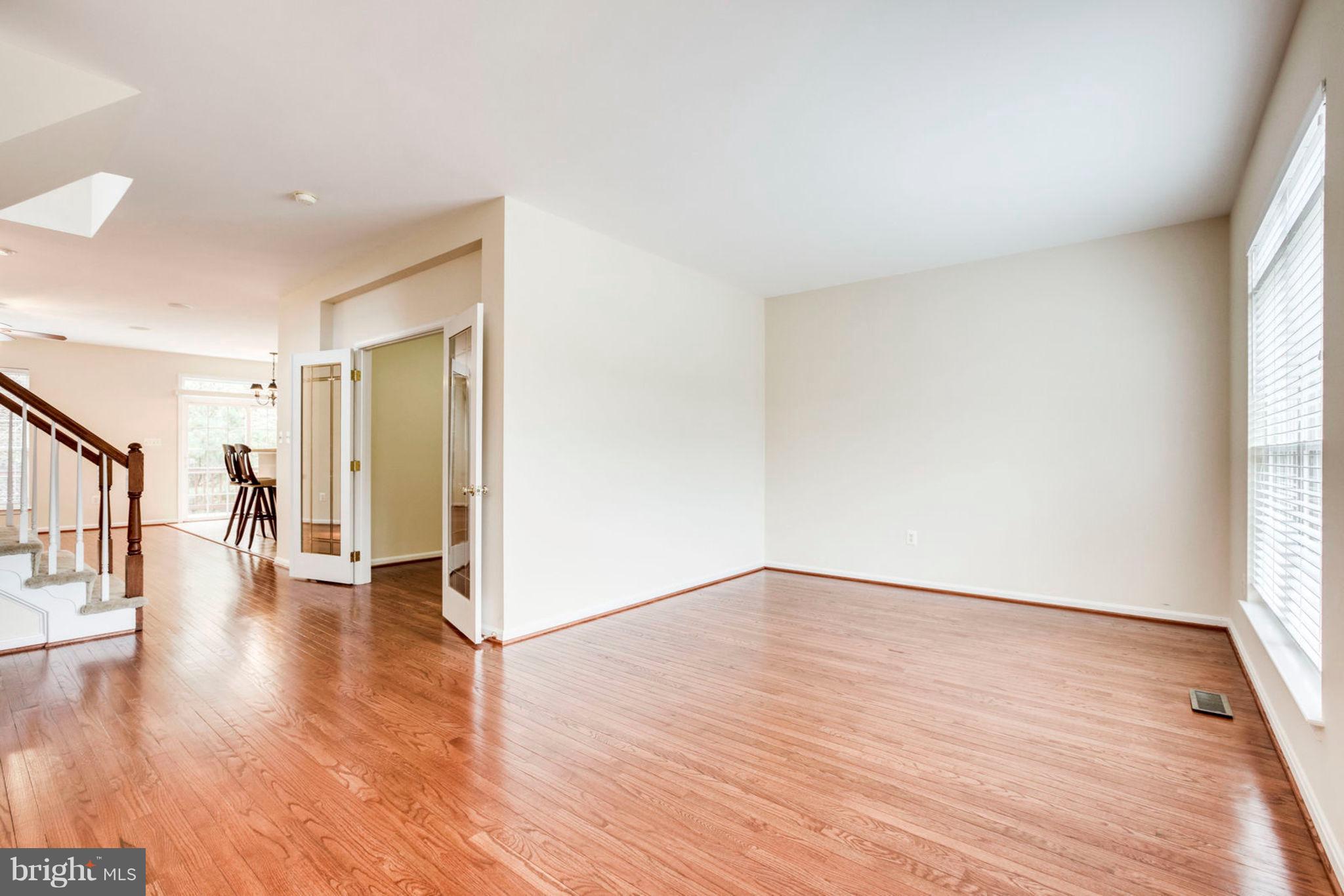 TOWNES OF MANCHESTER WOODS - Residential