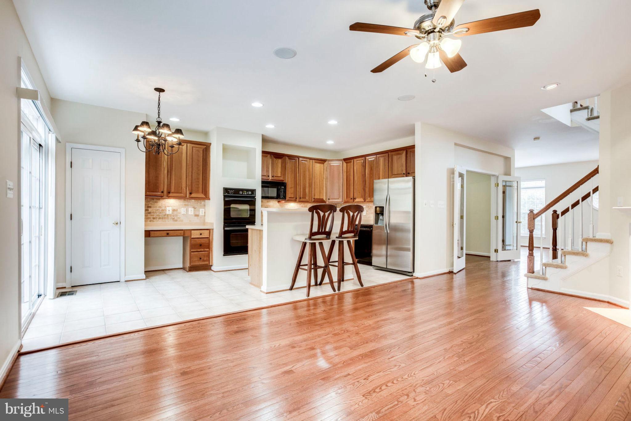 TOWNES OF MANCHESTER WOODS - Residential