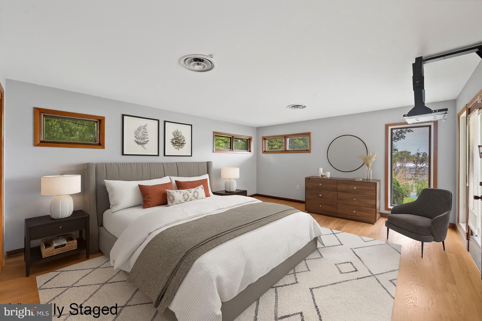 ROBIN HOOD - Residential