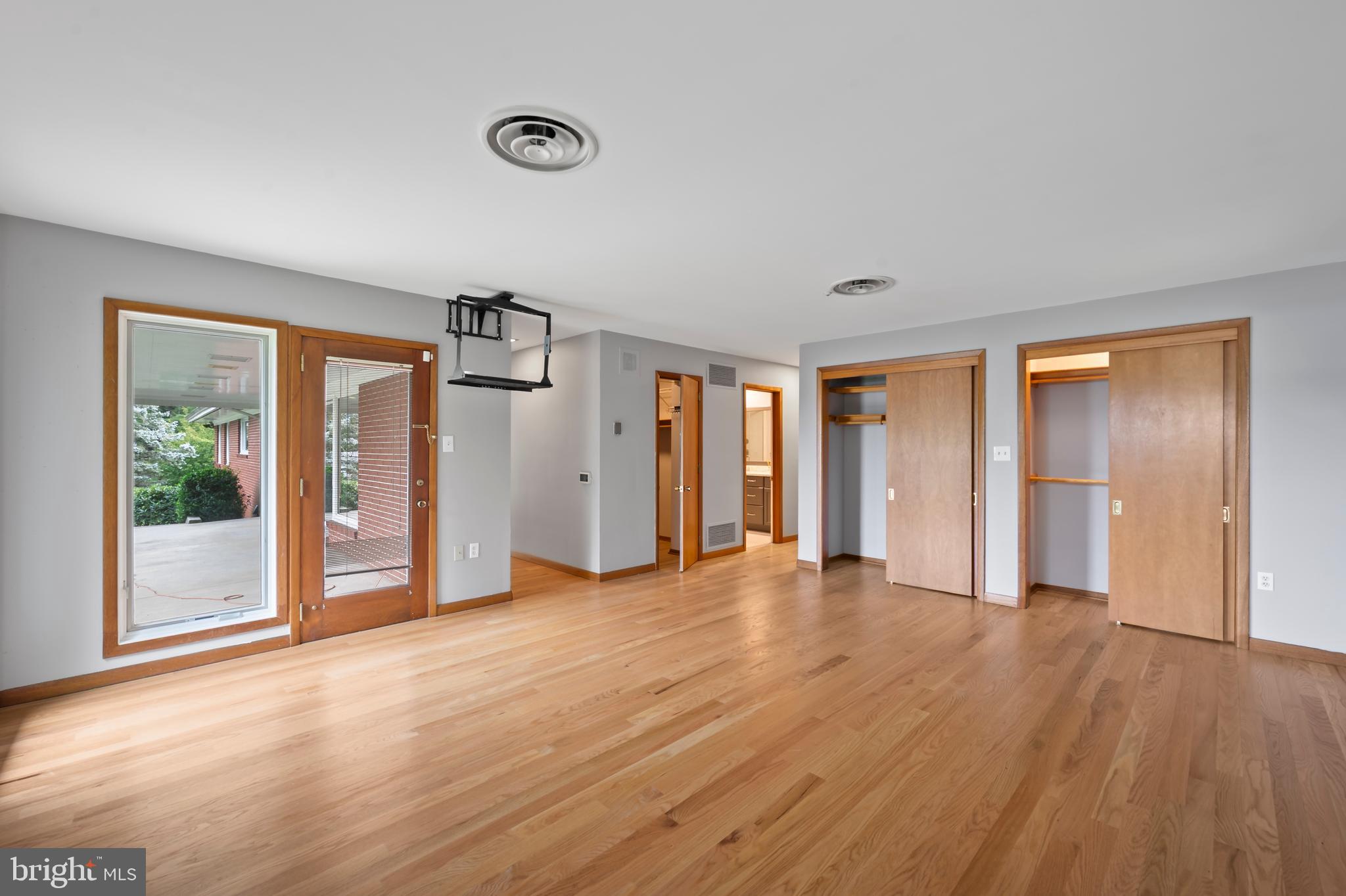 ROBIN HOOD - Residential