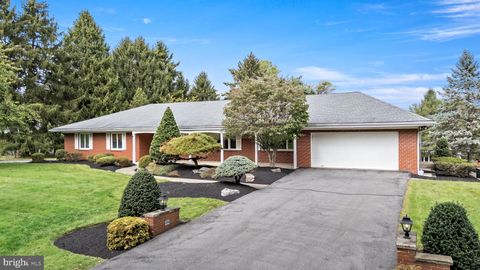 871 ROBIN HOOD DRIVE ALLENTOWN PA 18103