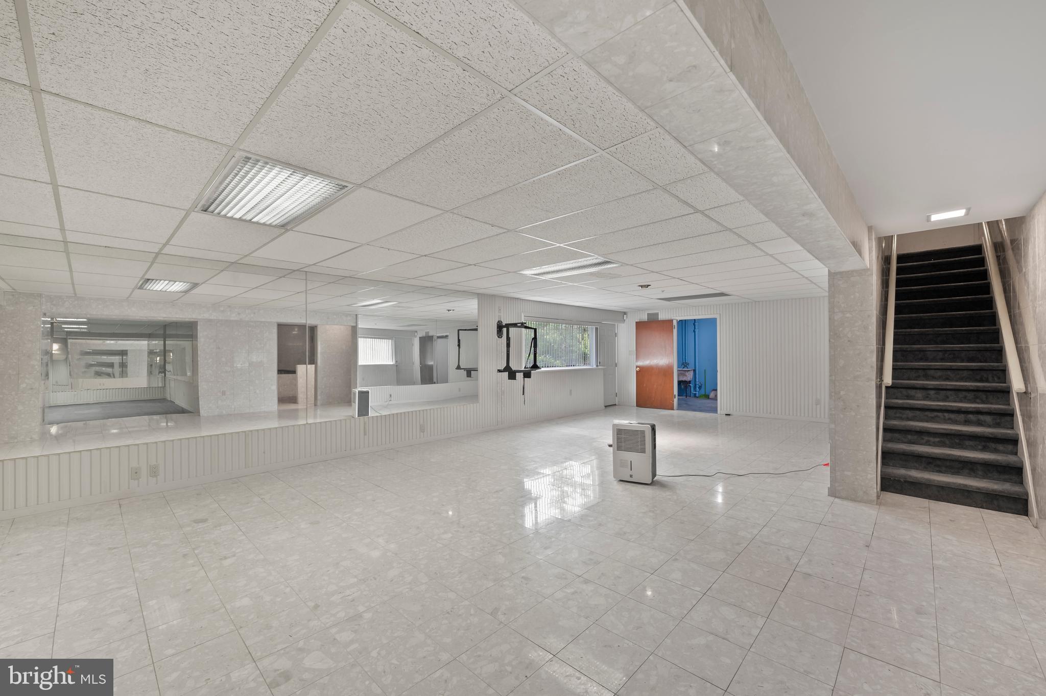 ROBIN HOOD - Residential