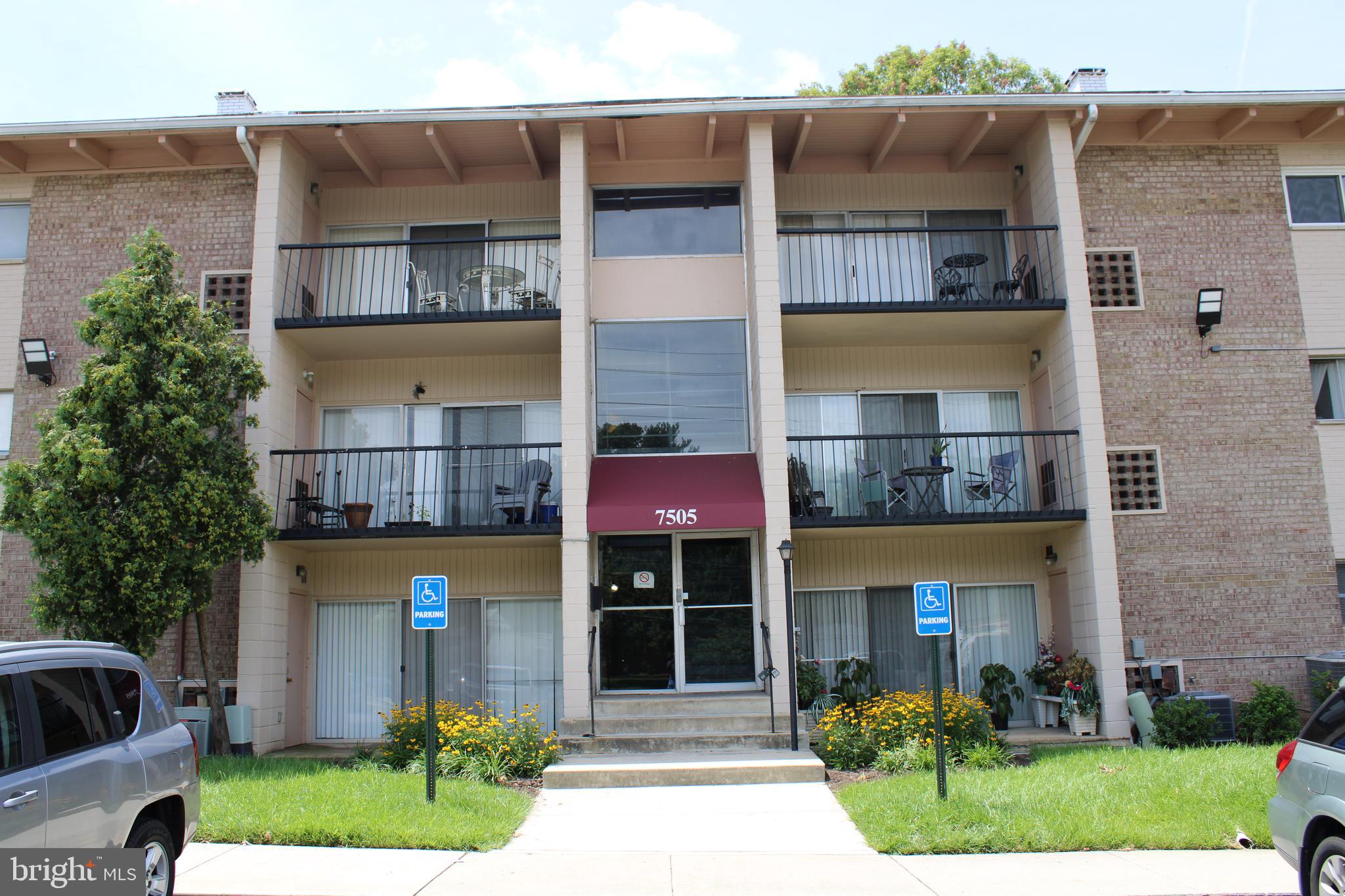 FRENCHMANS CREEK - Residential