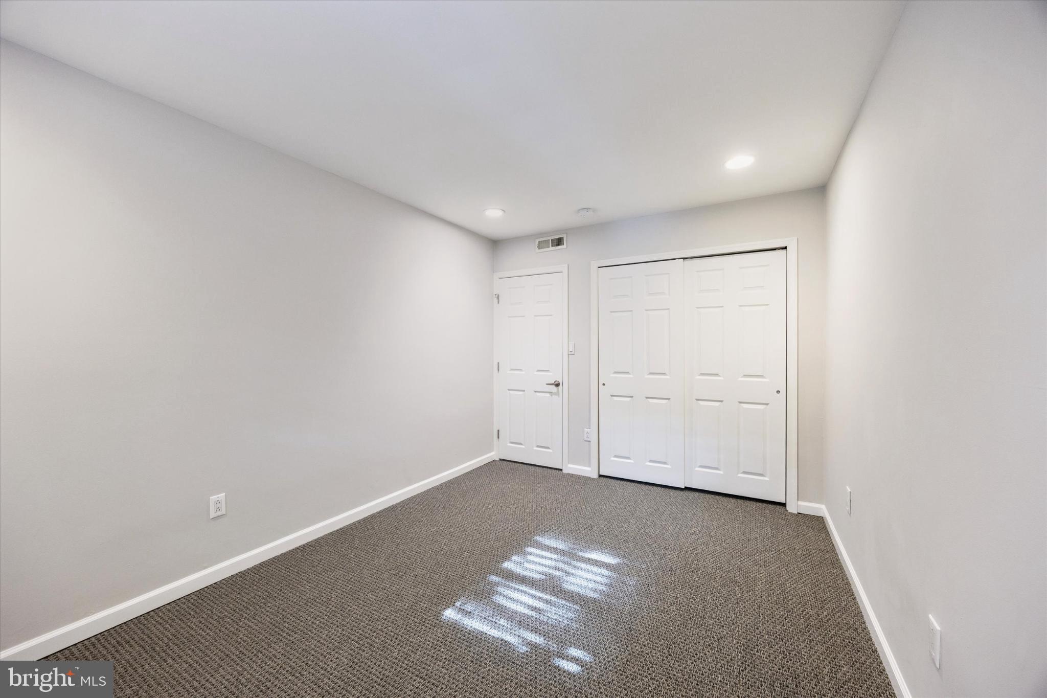 ROXBOROUGH - Residential Lease