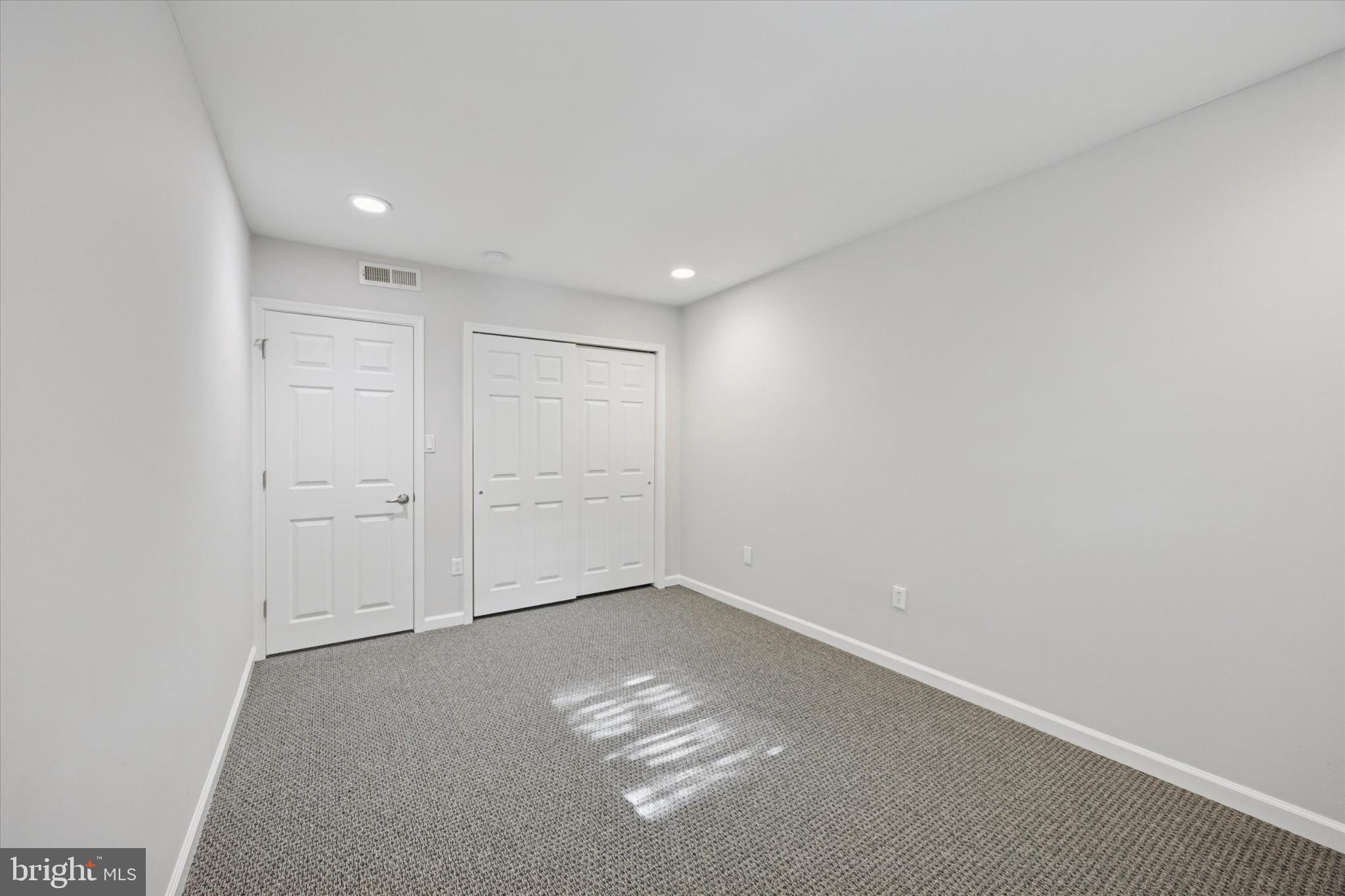 ROXBOROUGH - Residential Lease