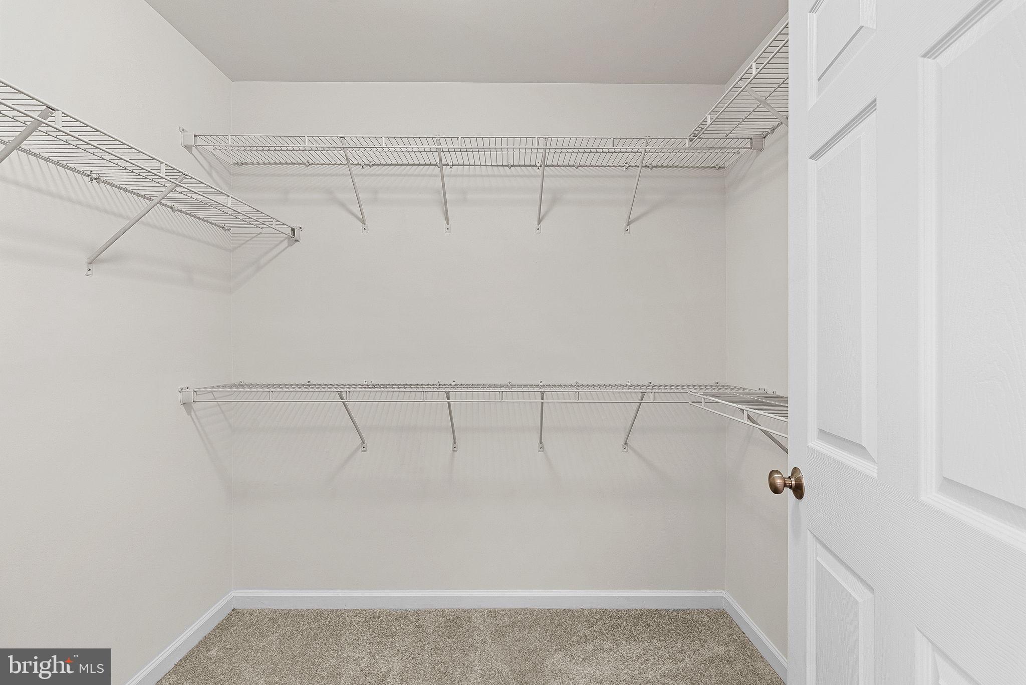 SOUTH RIDING - Residential