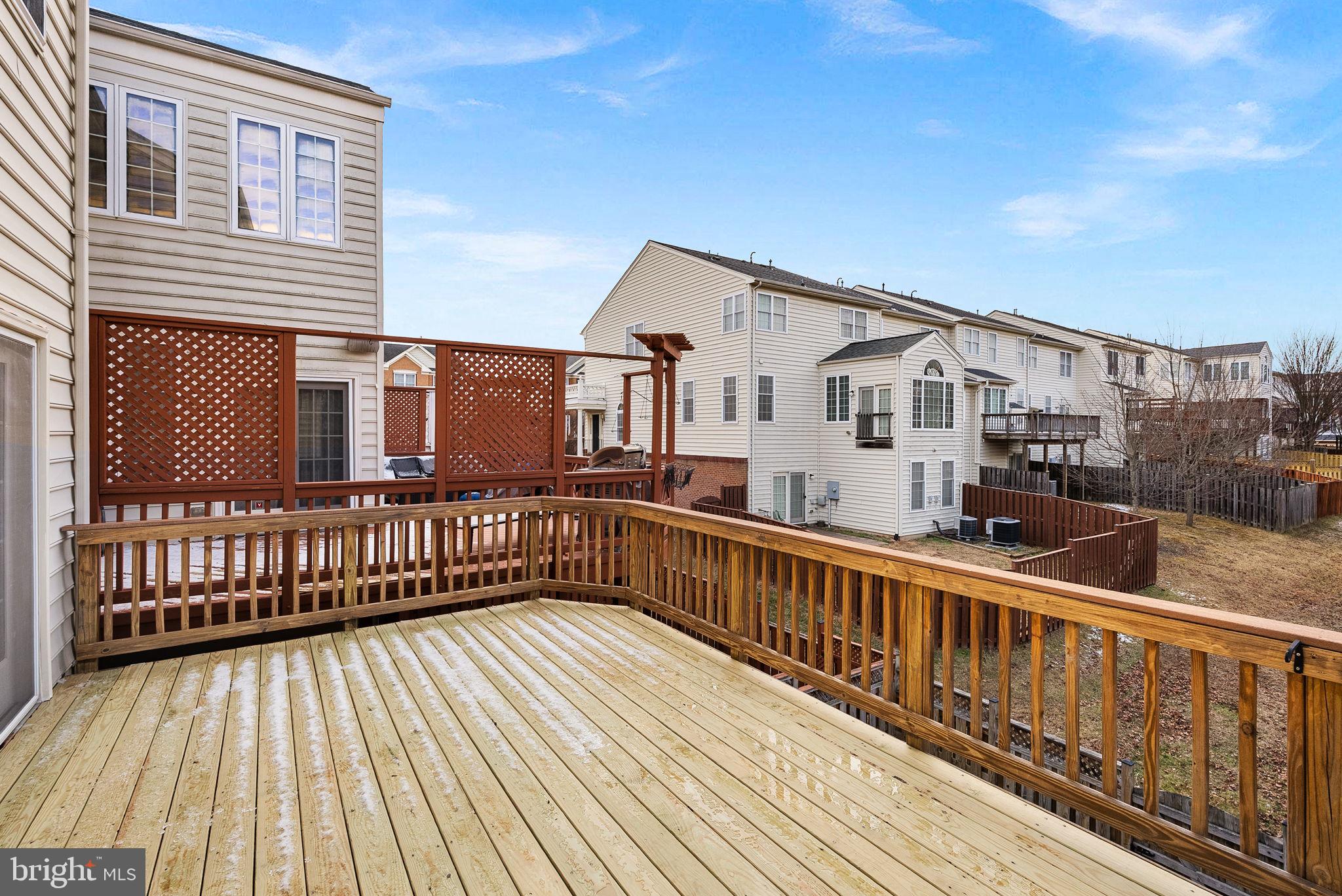 SOUTH RIDING - Residential