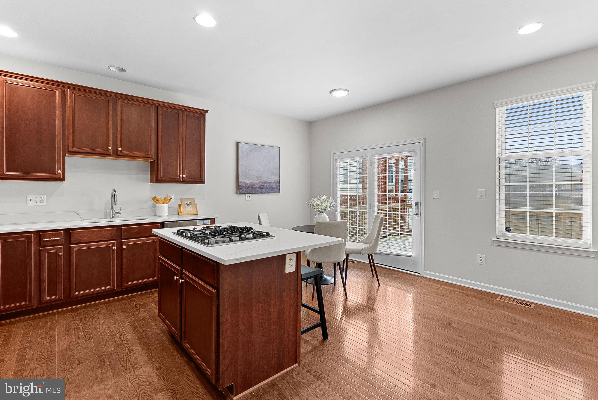 SOUTH RIDING - Residential