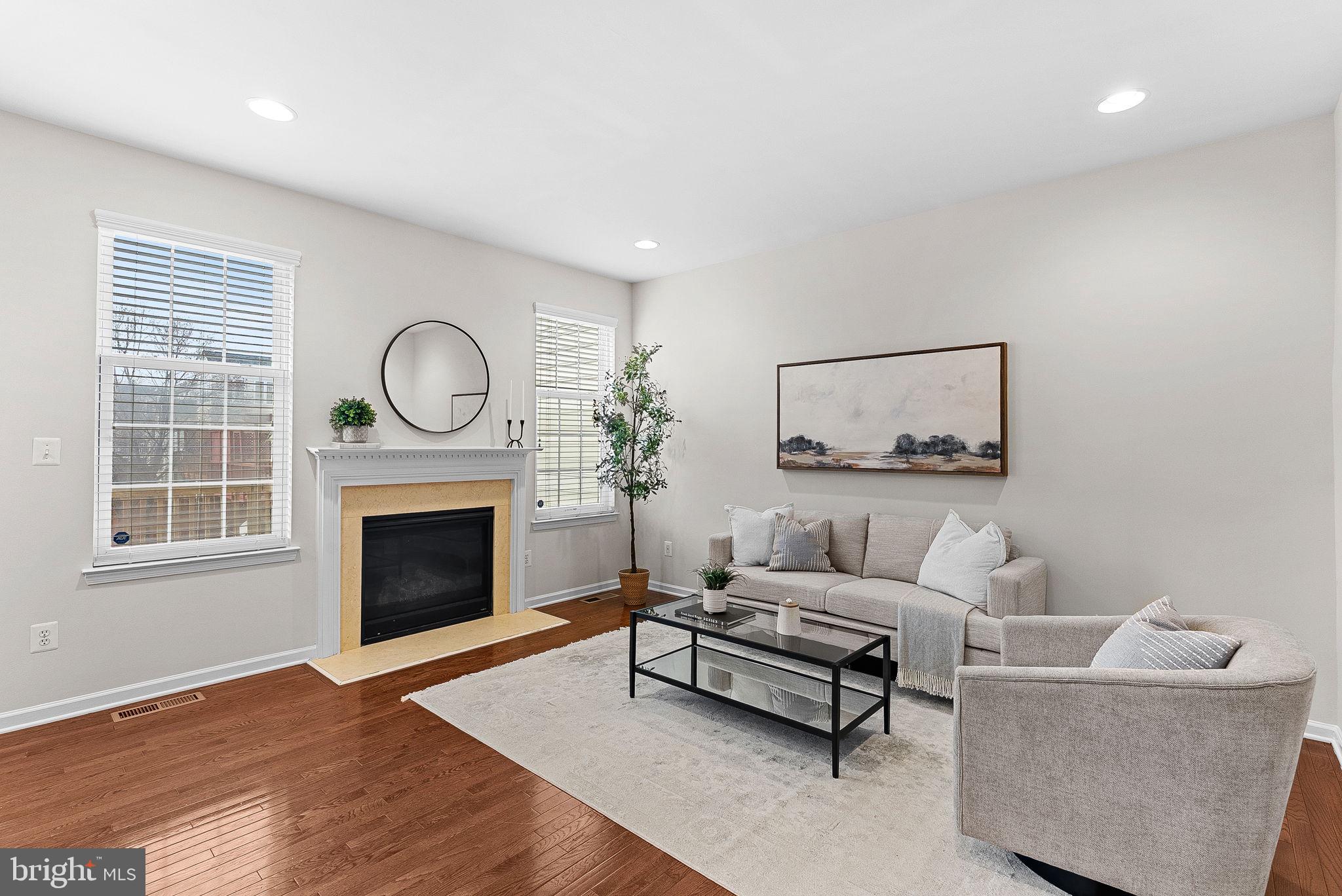 SOUTH RIDING - Residential