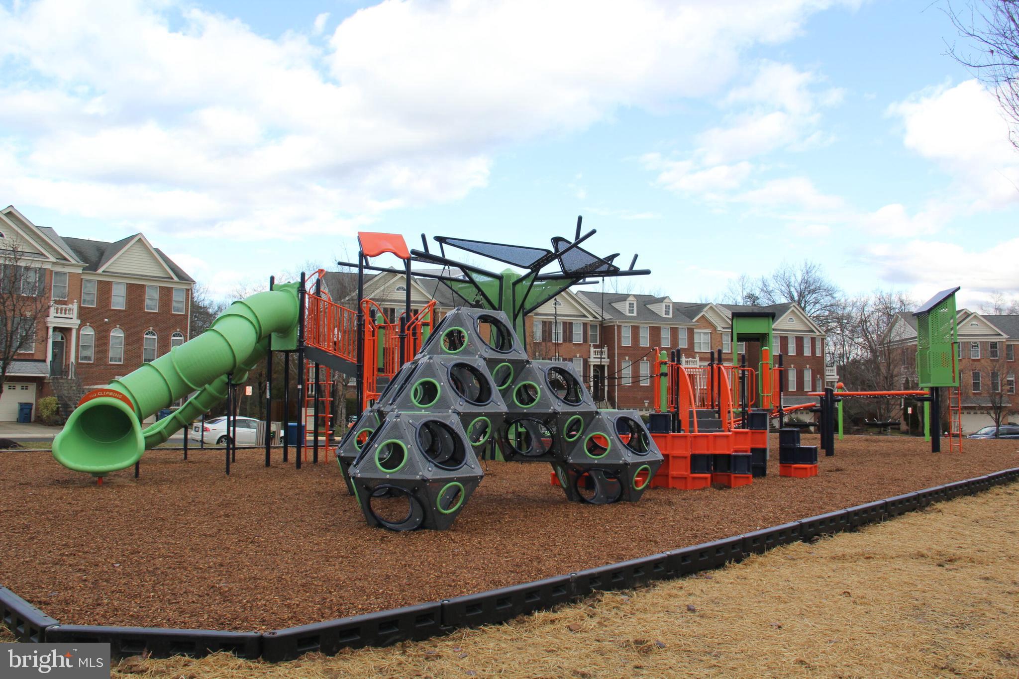 SOUTH RIDING - Residential