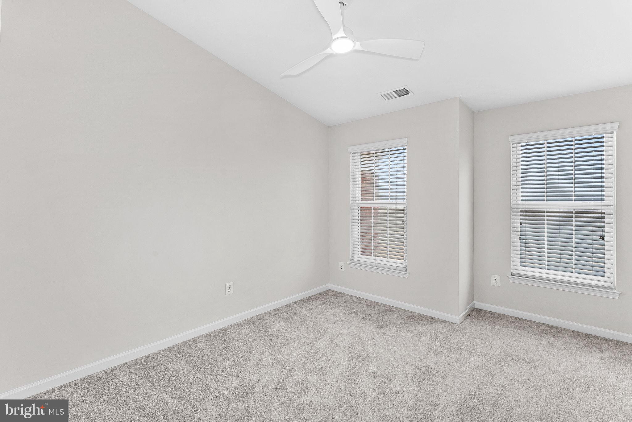 SOUTH RIDING - Residential