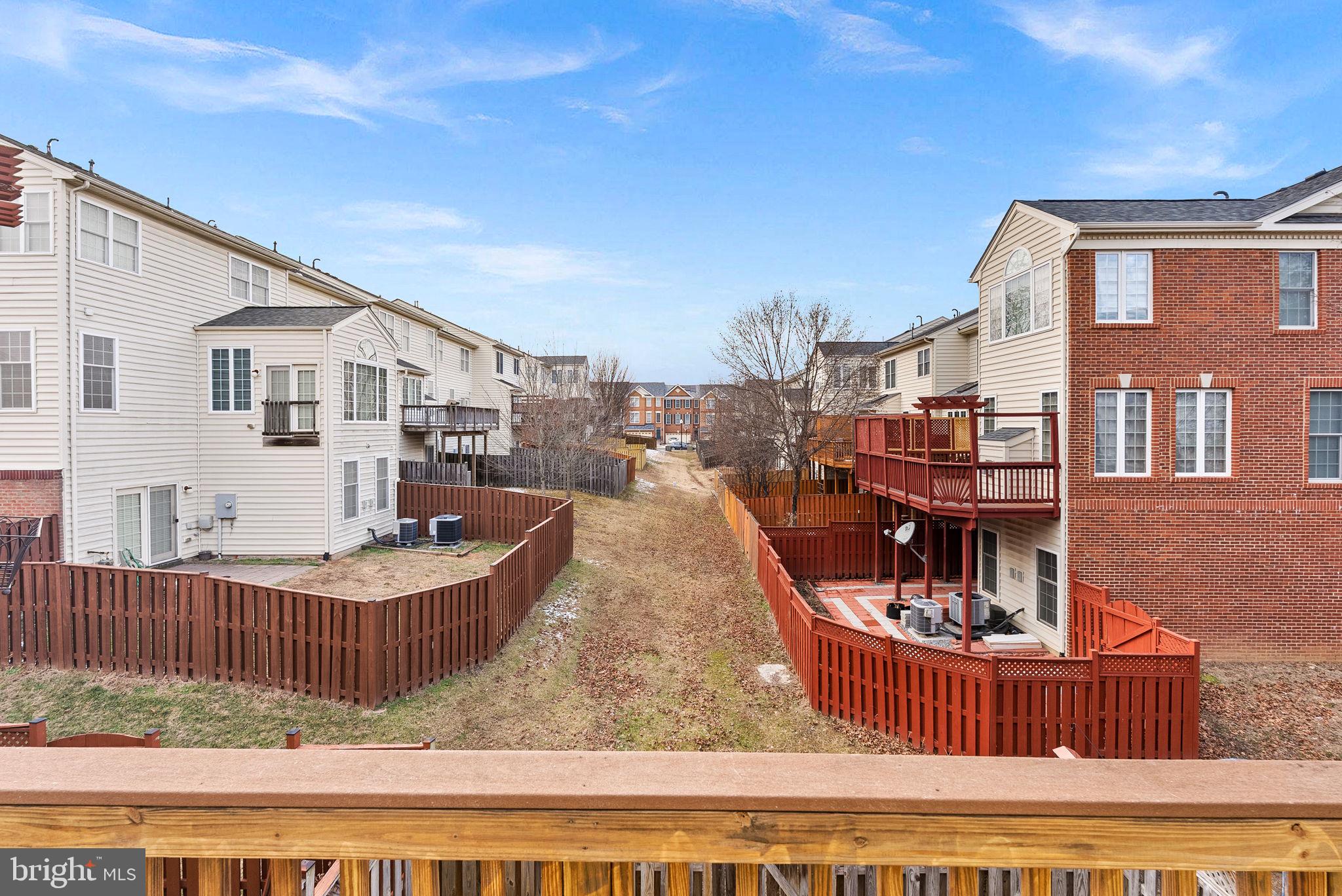 SOUTH RIDING - Residential