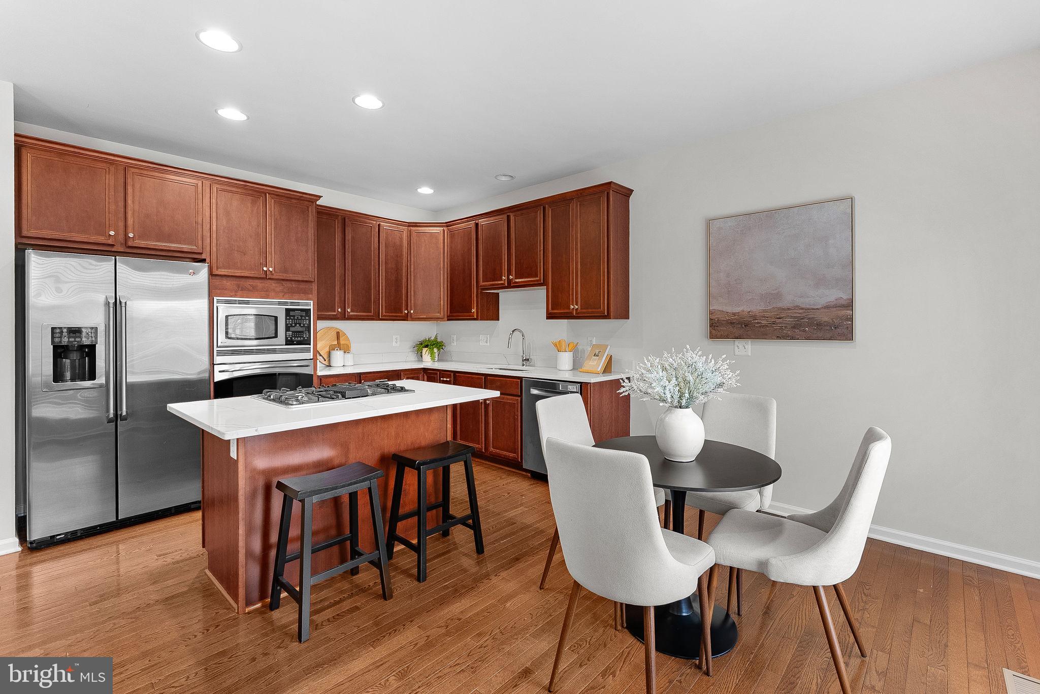 SOUTH RIDING - Residential