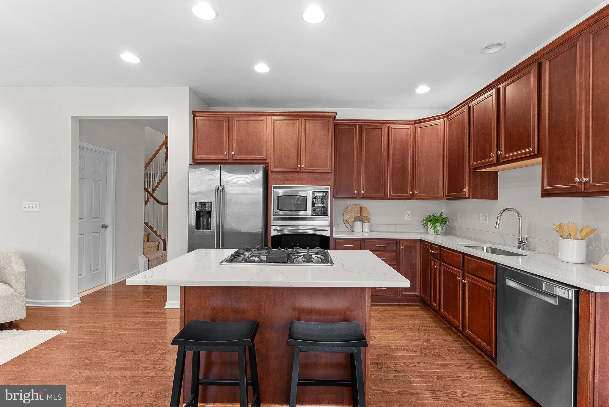 SOUTH RIDING - Residential