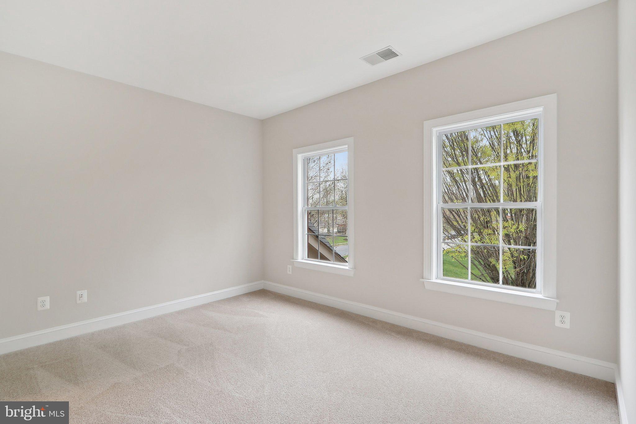 HAMILTON MEADOW - Residential