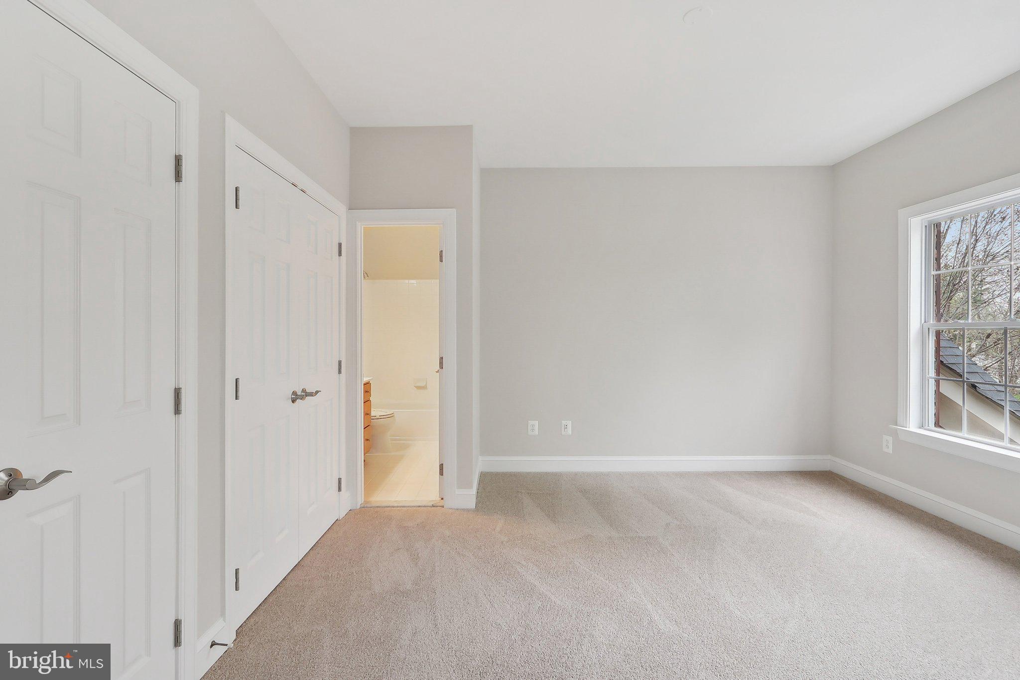 HAMILTON MEADOW - Residential