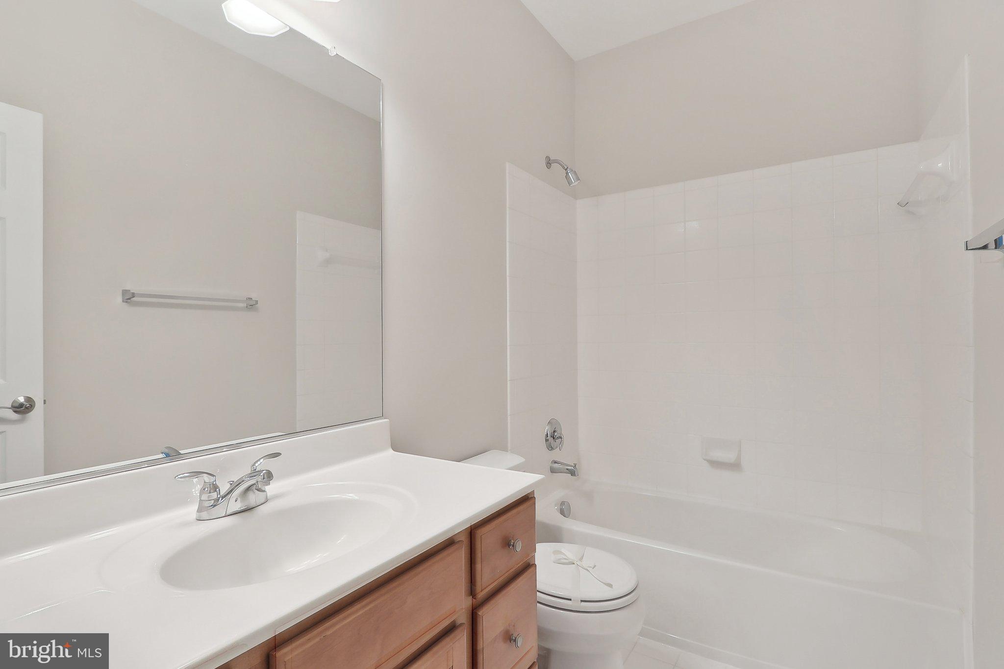 HAMILTON MEADOW - Residential