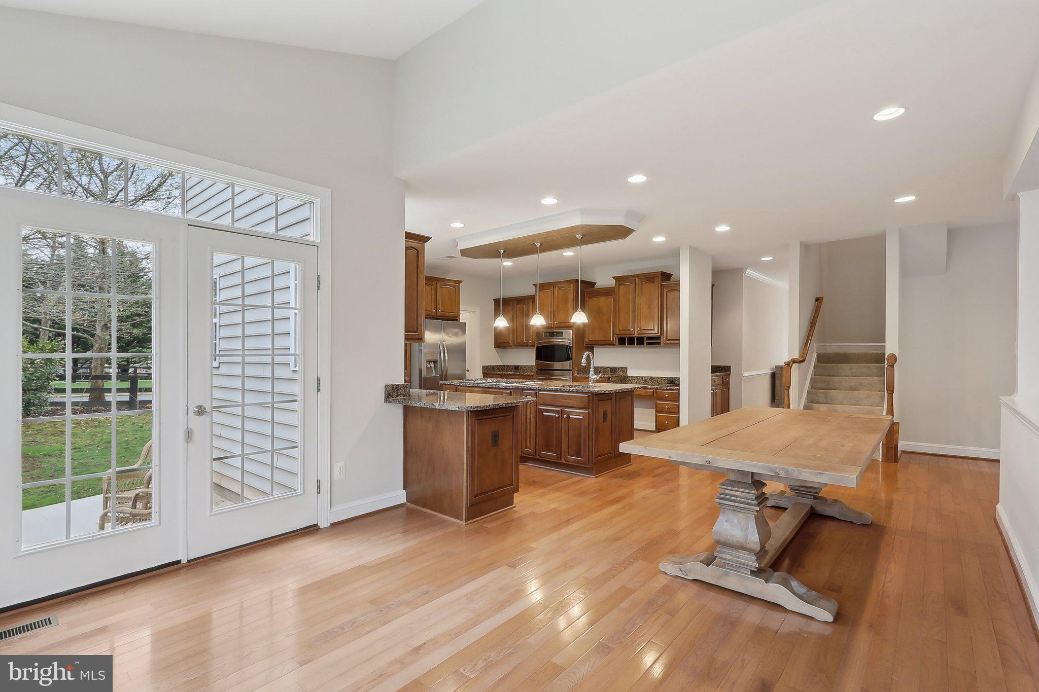 HAMILTON MEADOW - Residential