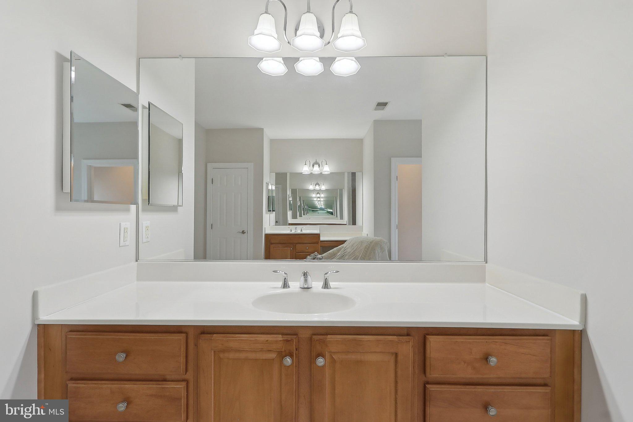 HAMILTON MEADOW - Residential