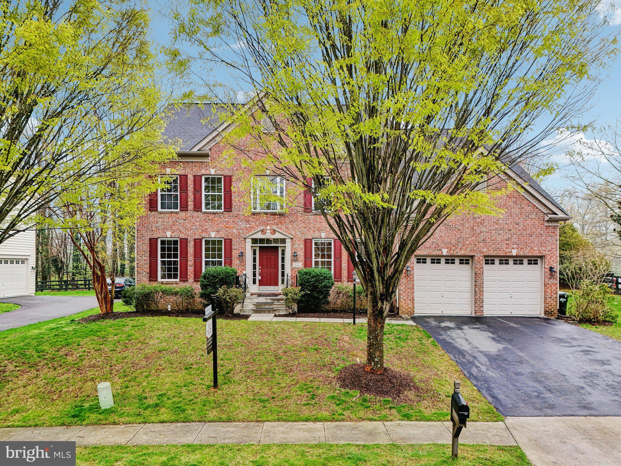 HAMILTON MEADOW - Residential