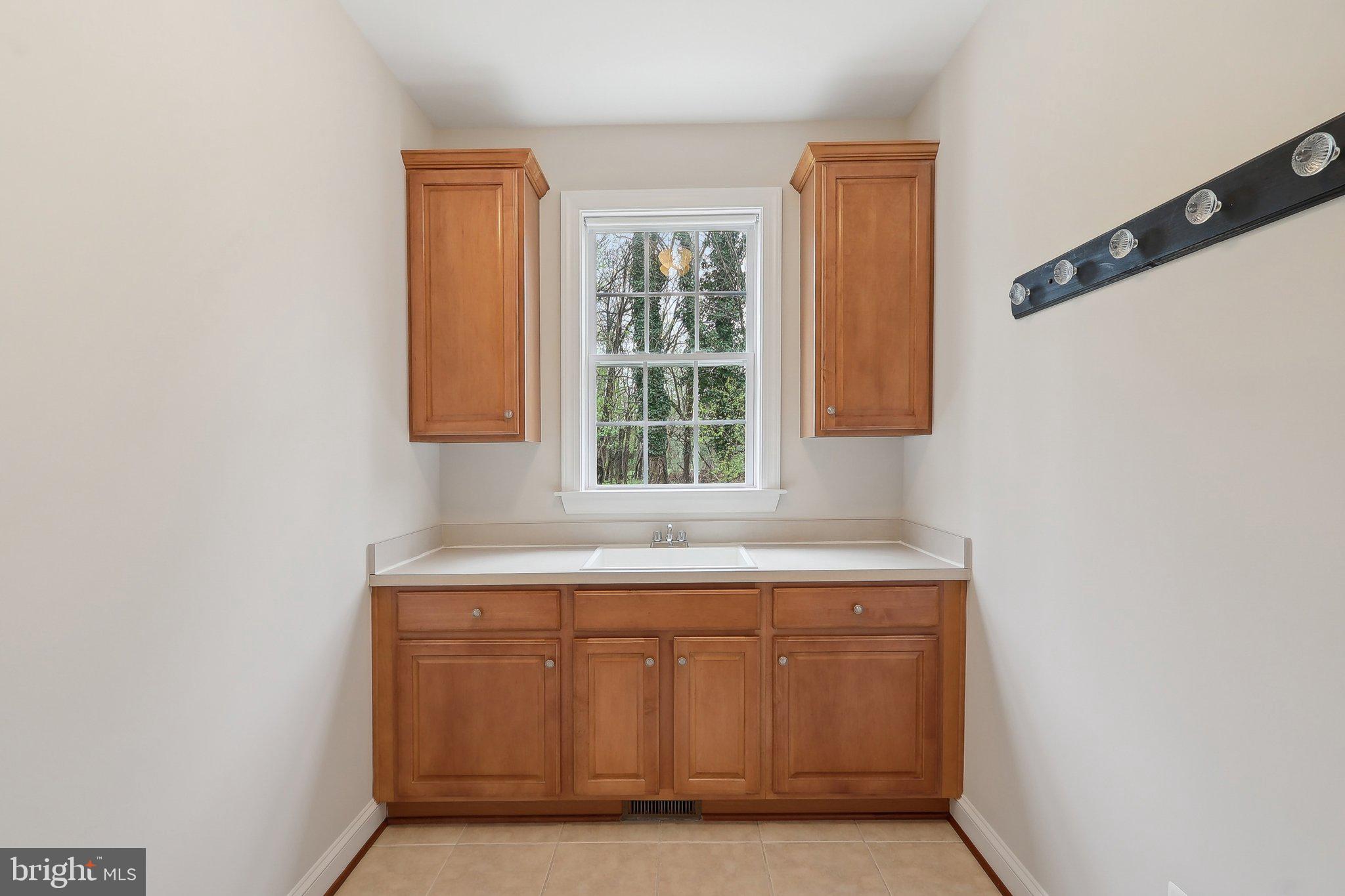 HAMILTON MEADOW - Residential