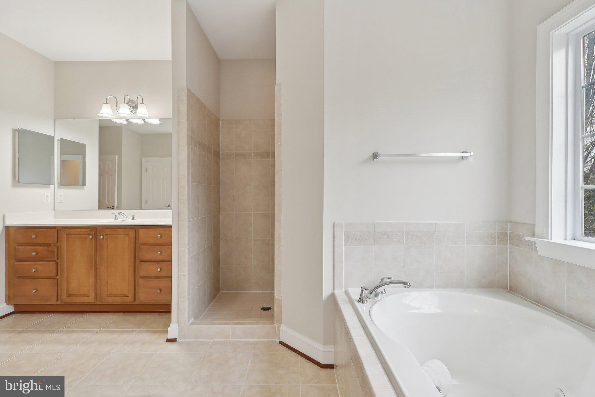 HAMILTON MEADOW - Residential