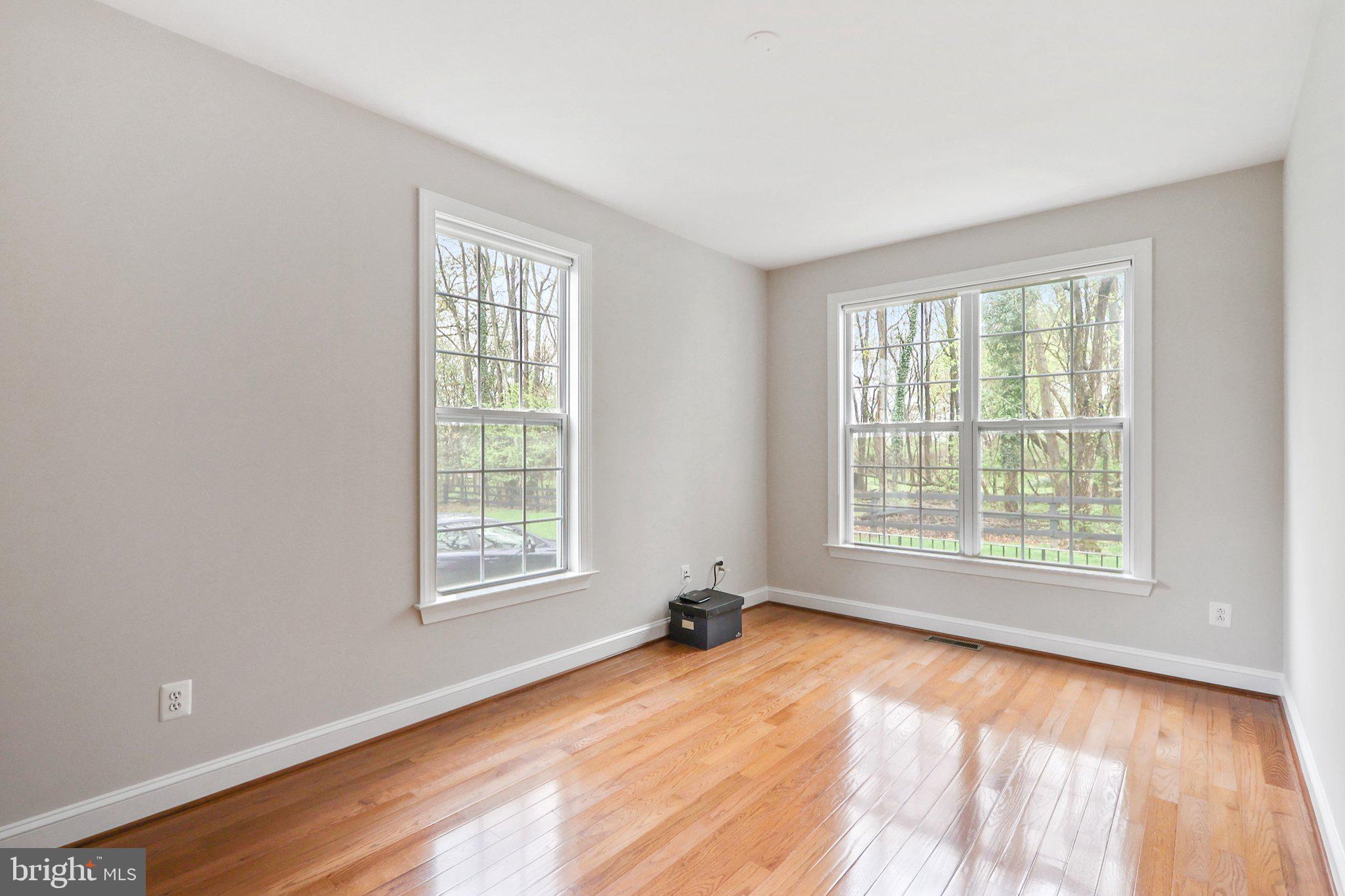 HAMILTON MEADOW - Residential