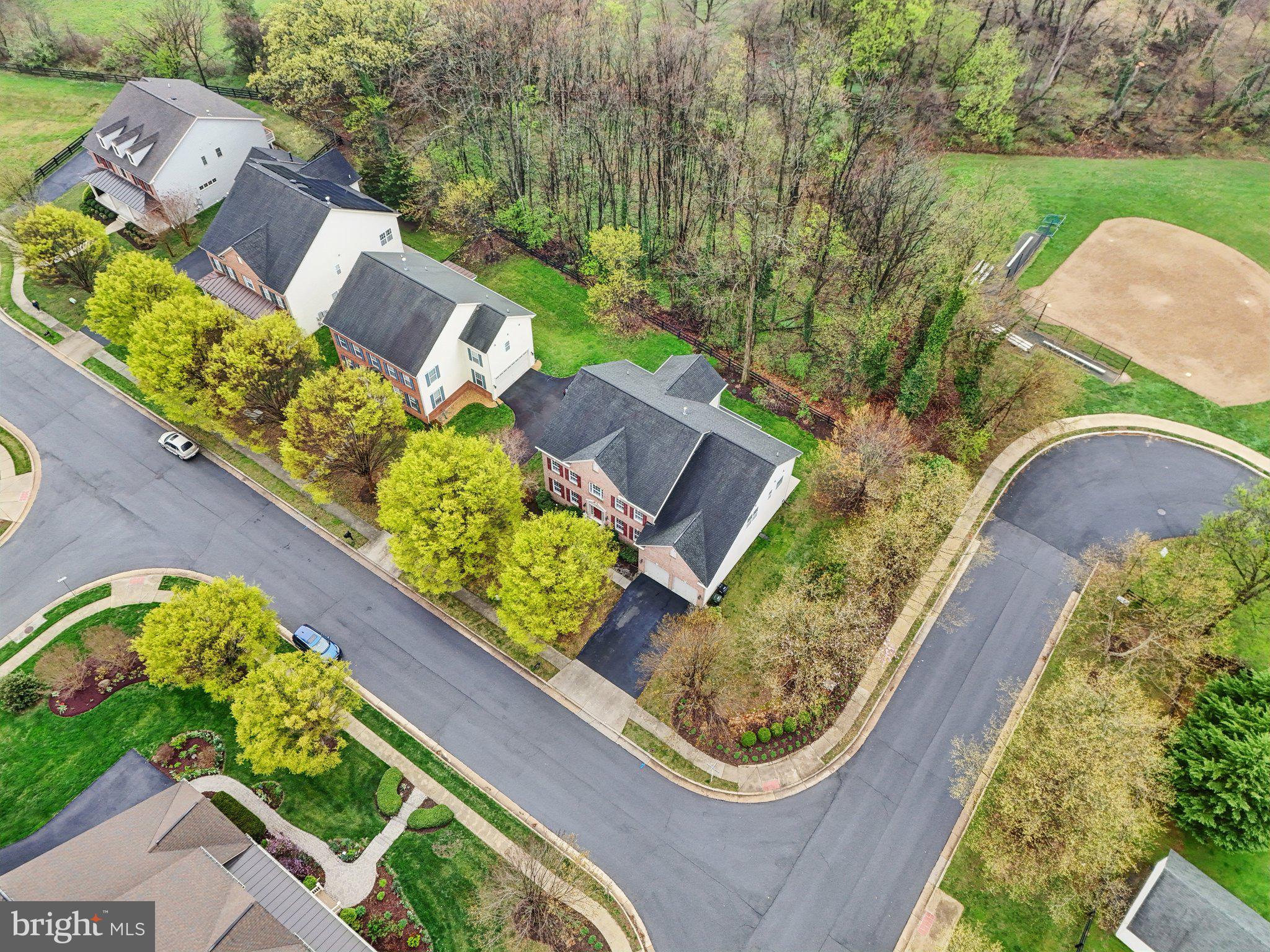 HAMILTON MEADOW - Residential