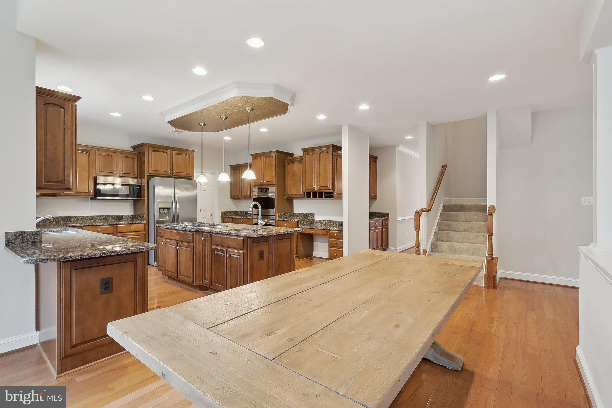 HAMILTON MEADOW - Residential