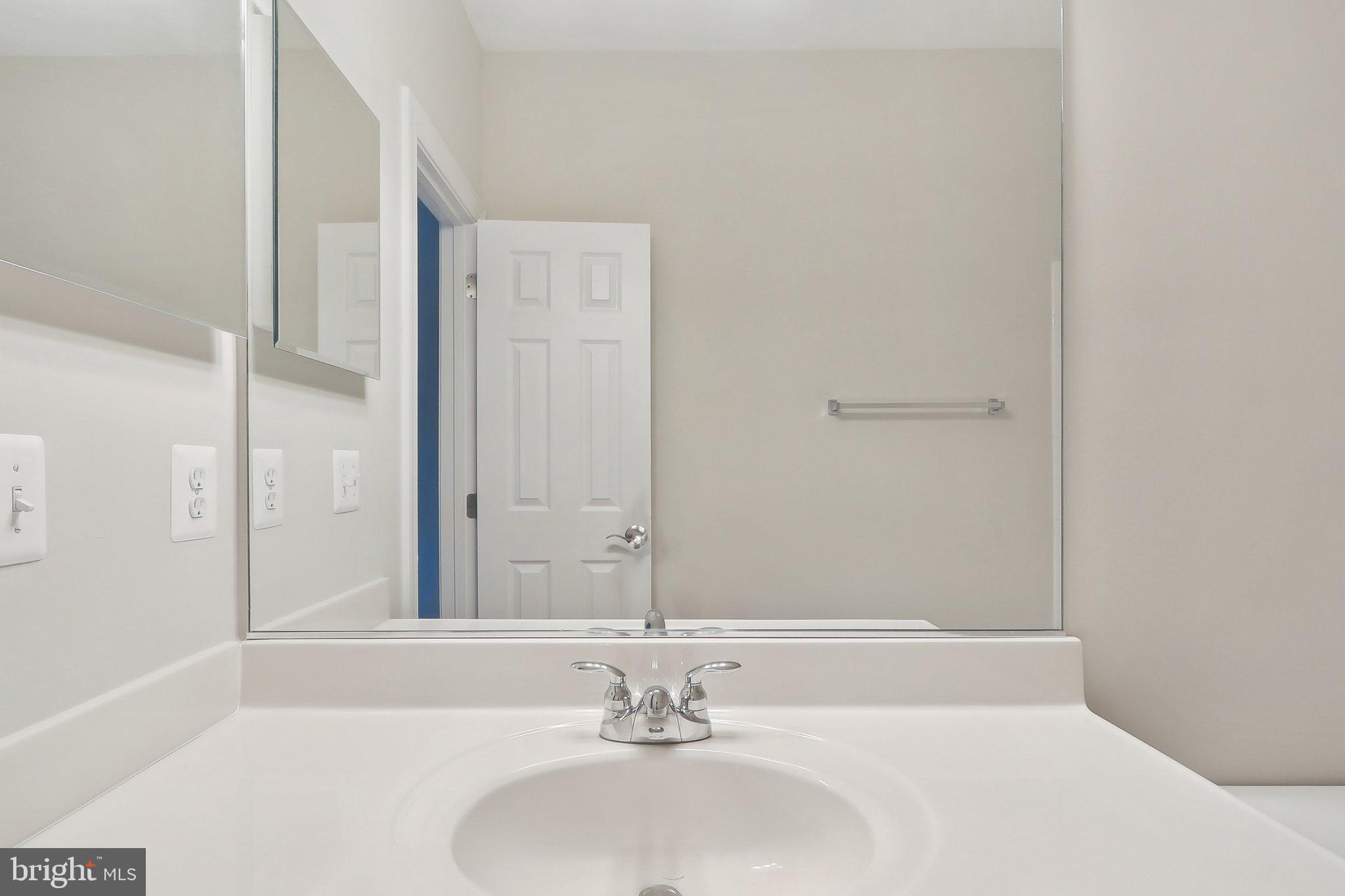 HAMILTON MEADOW - Residential