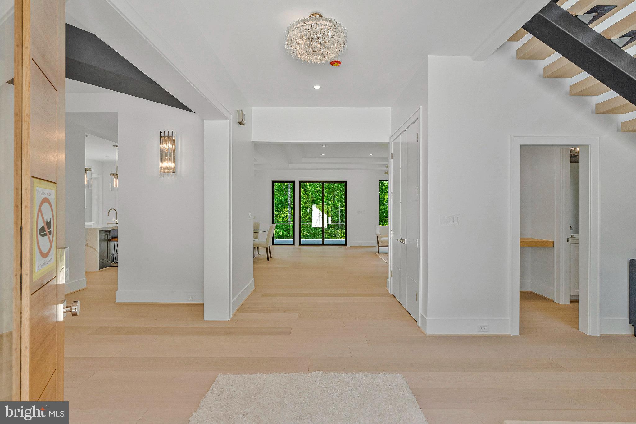 SALONA VILLAGE - Residential