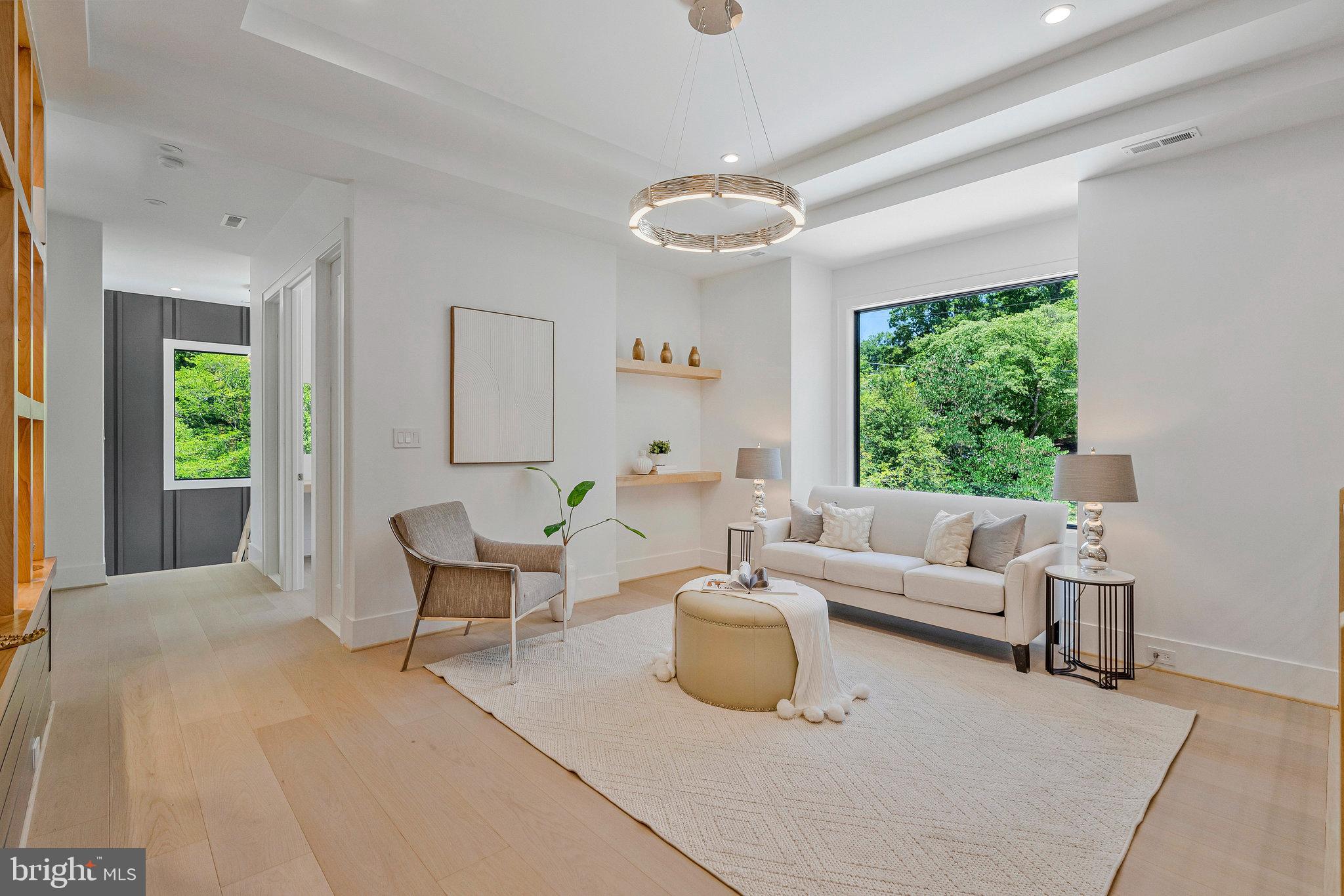 SALONA VILLAGE - Residential