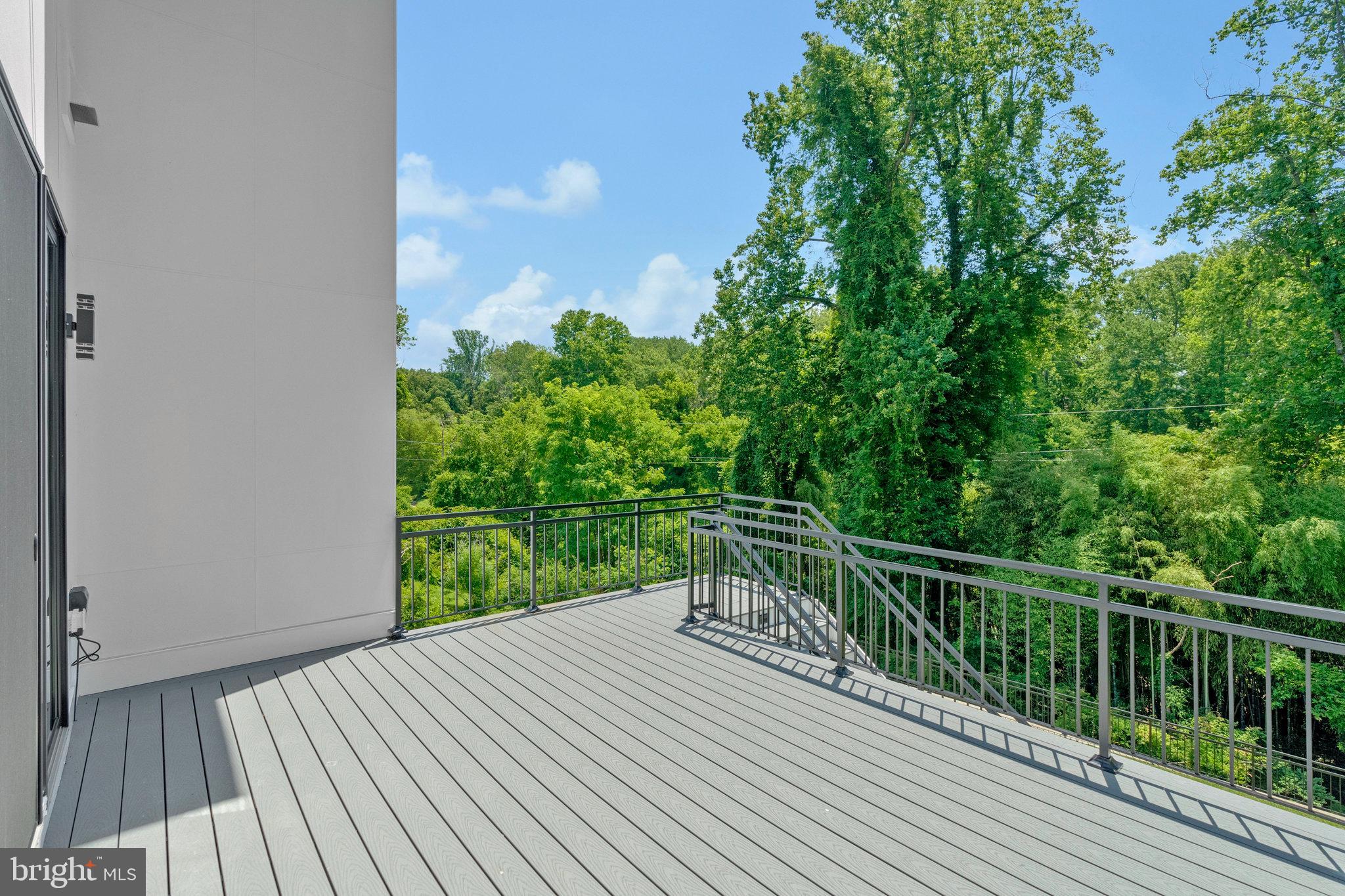 SALONA VILLAGE - Residential