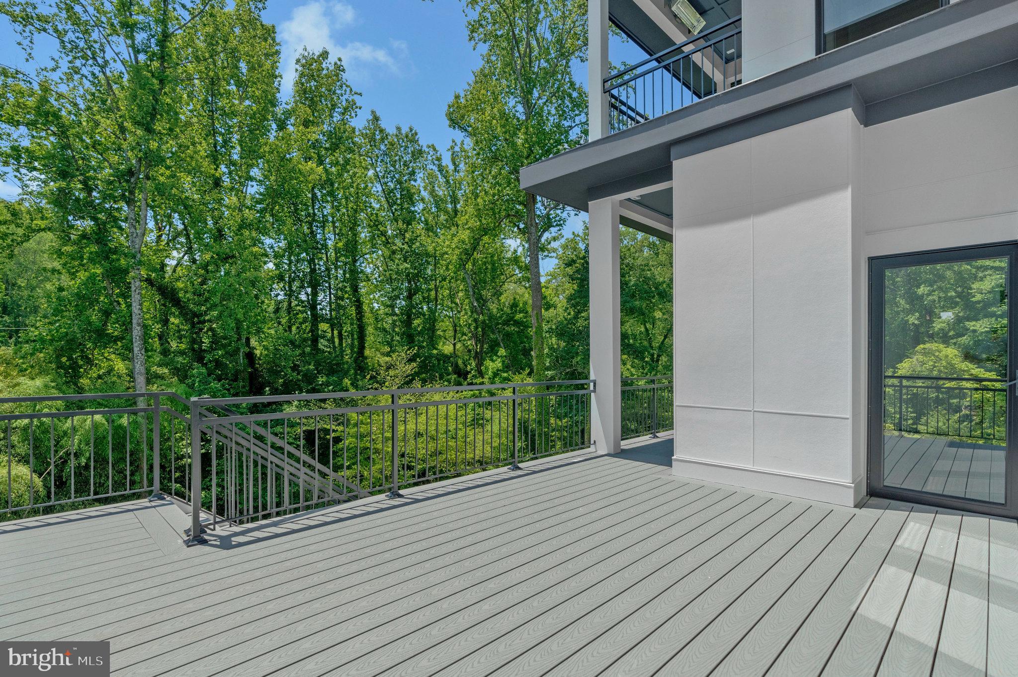 SALONA VILLAGE - Residential